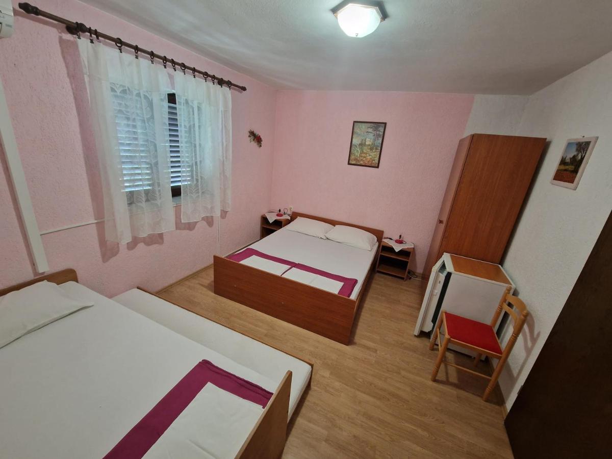 Rooms Anita Sibinj Sibinj Krmpotski Exterior foto